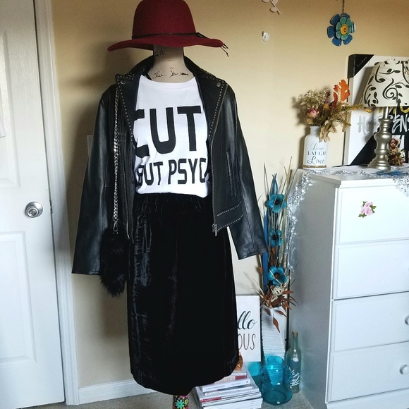 🖤🆕️J. Crew Pull On Velvet Skirt🖤👗 - Picture 2 of 6